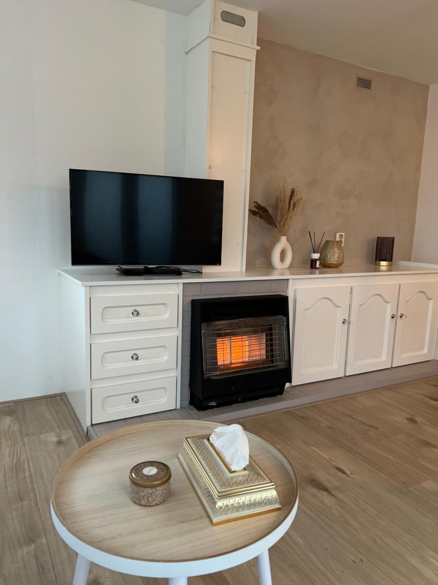 Chalet Quattro In Bosrijke Omgeving 앵루 외부 사진